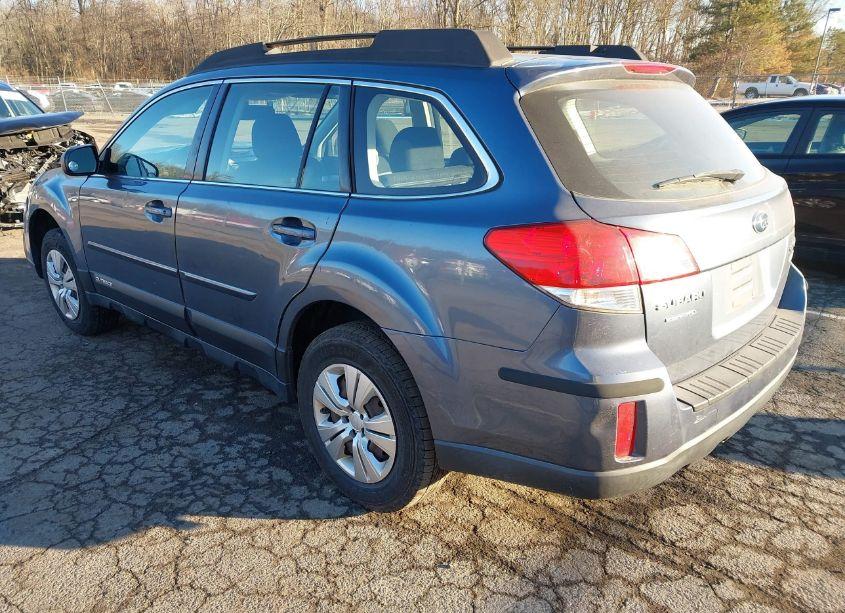 Photo 3 of 2013 Subaru Outback 2.5I (VIN 4S4BRBAC9D1286753)
