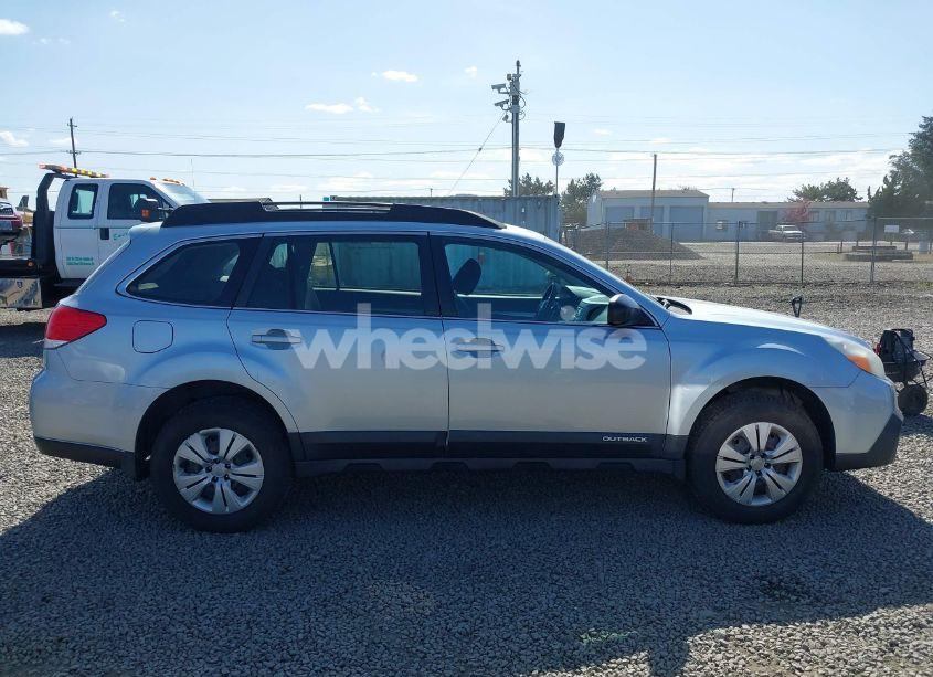 Photo 13 of 2013 Subaru Outback 2.5I (VIN 4S4BRBAC9D3310733)