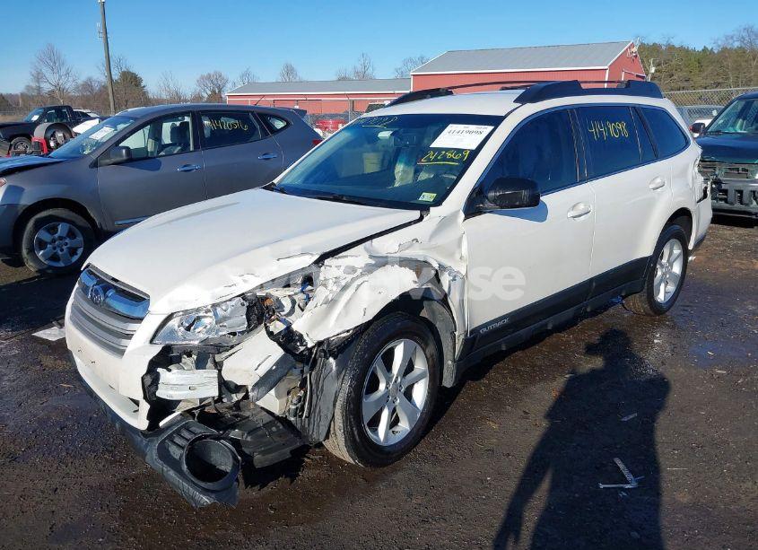 Photo 2 of 2014 Subaru Outback 2.5I (VIN 4S4BRBAC9E3242869)