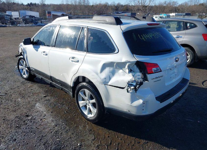 Photo 3 of 2014 Subaru Outback 2.5I (VIN 4S4BRBAC9E3242869)