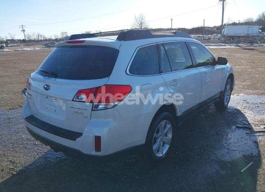 Photo 4 of 2014 Subaru Outback 2.5I (VIN 4S4BRBAC9E3242869)