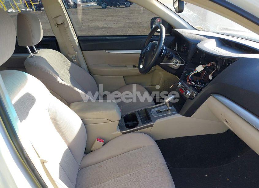 Photo 5 of 2014 Subaru Outback 2.5I (VIN 4S4BRBAC9E3242869)