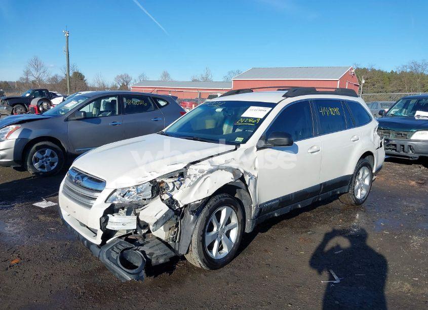 Photo 6 of 2014 Subaru Outback 2.5I (VIN 4S4BRBAC9E3242869)