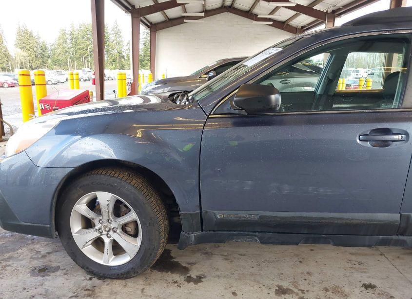 Photo 6 of 2014 Subaru Outback 2.5I (VIN 4S4BRBAC9E3259607)