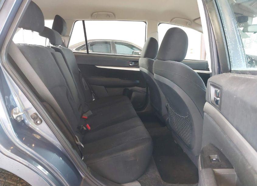 Photo 8 of 2014 Subaru Outback 2.5I (VIN 4S4BRBAC9E3259607)