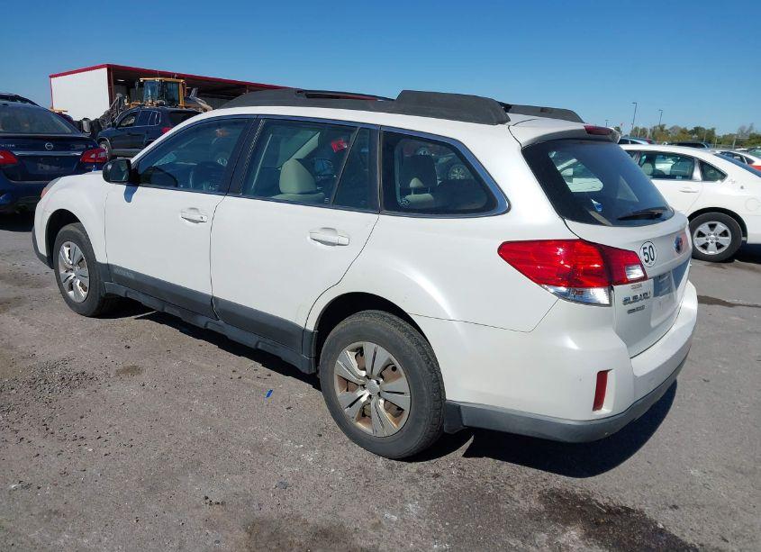 Photo 3 of 2013 Subaru Outback 2.5I (VIN 4S4BRBACXD3280027)