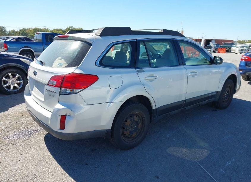 Photo 4 of 2013 Subaru Outback 2.5I (VIN 4S4BRBACXD3280027)