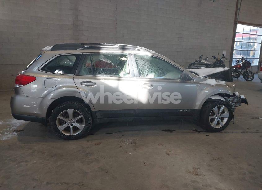 Photo 14 of 2014 Subaru Outback 2.5I (VIN 4S4BRBACXE3326313)