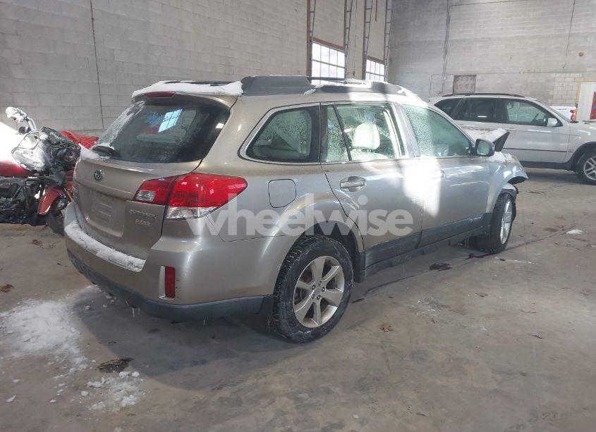 Photo 4 of 2014 Subaru Outback 2.5I (VIN 4S4BRBACXE3326313)