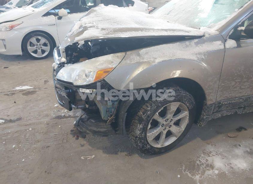 Photo 6 of 2014 Subaru Outback 2.5I (VIN 4S4BRBACXE3326313)