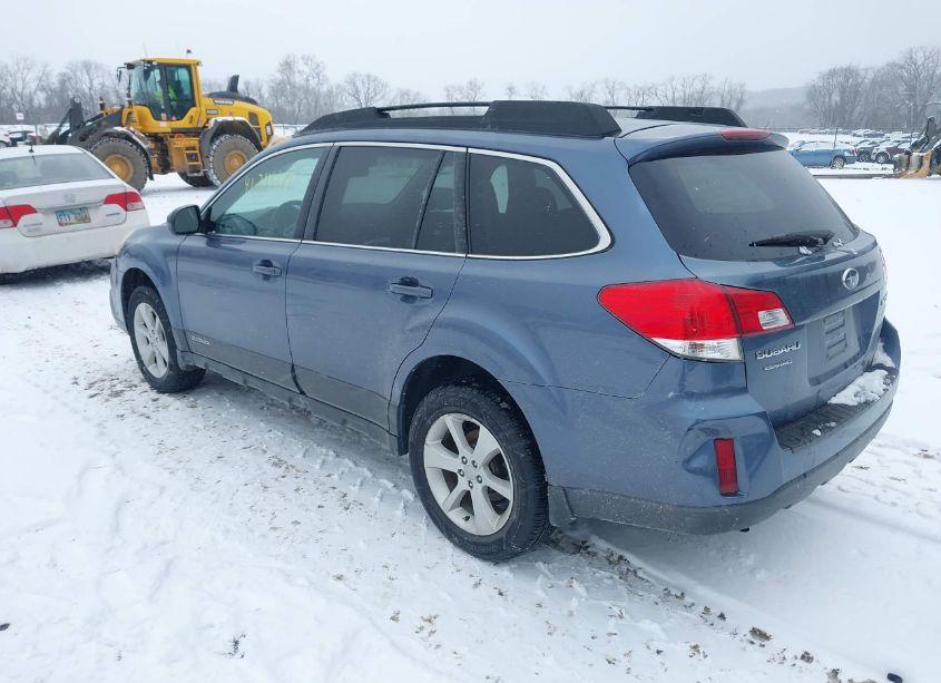 Photo 3 of 2013 Subaru Outback 2.5I PREMIUM (VIN 4S4BRBBC1D3268797)