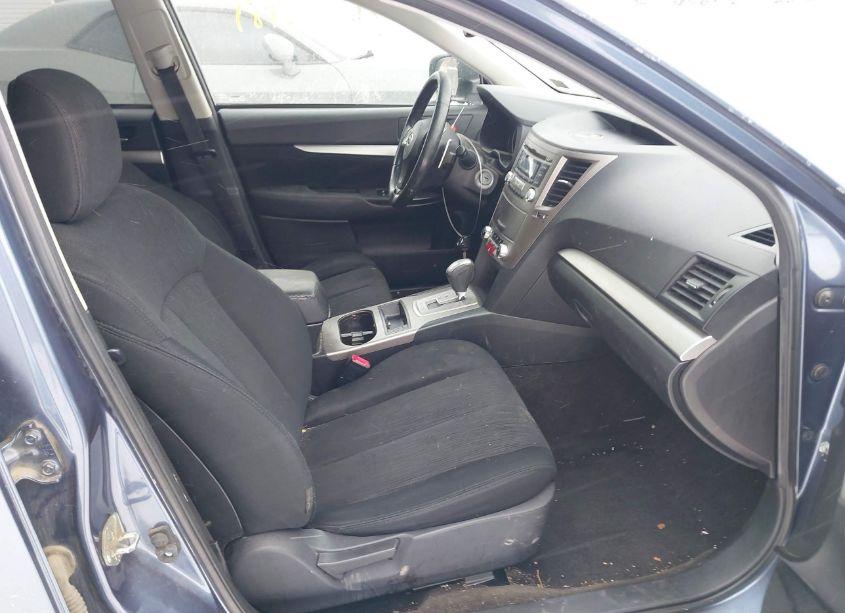 Photo 5 of 2013 Subaru Outback 2.5I PREMIUM (VIN 4S4BRBBC1D3268797)