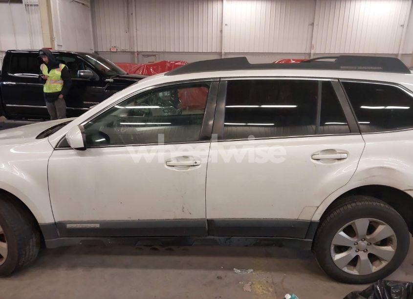 Photo 14 of 2012 Subaru Outback 2.5I PREMIUM (VIN 4S4BRBBC9C3215585)