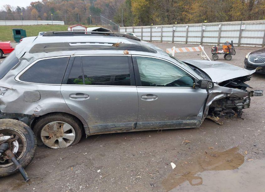 Photo 13 of 2011 Subaru Outback 2.5I PREMIUM (VIN 4S4BRBCC0B3311005)