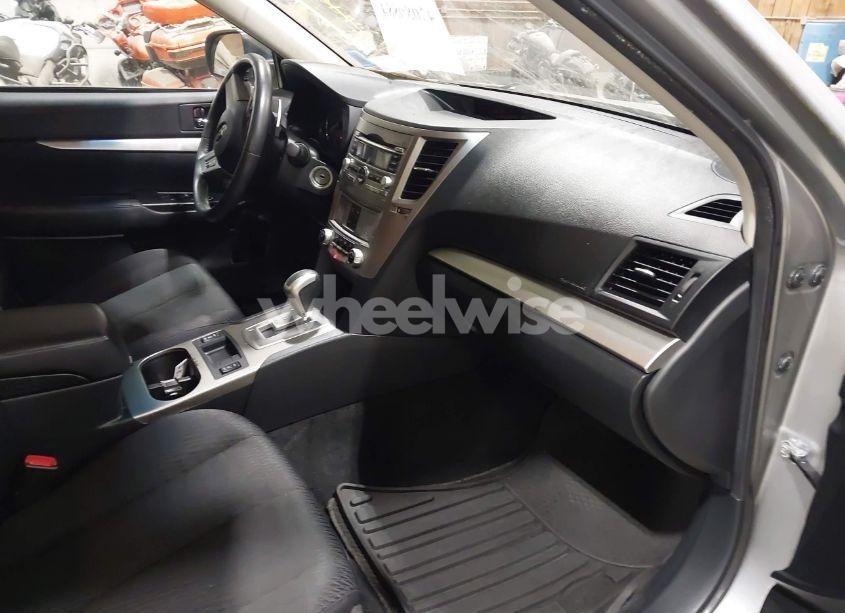 Photo 5 of 2011 Subaru Outback 2.5I PREMIUM (VIN 4S4BRBCC0B3337510)