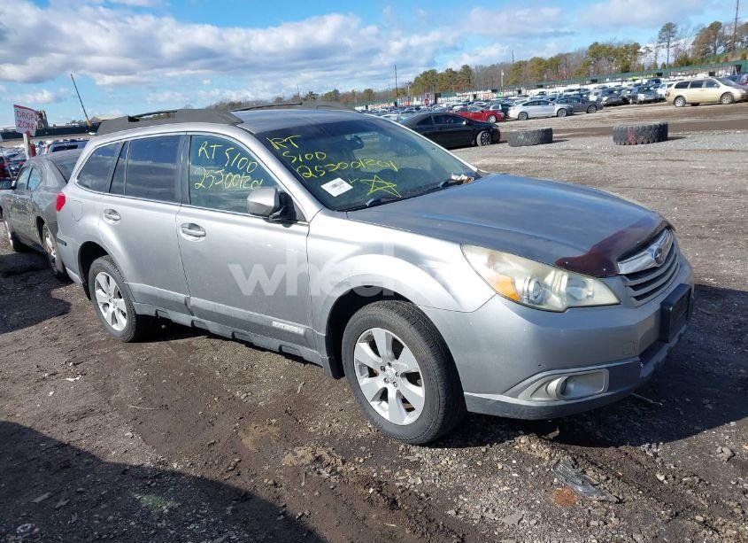 2011 Subaru Outback 2.5I PREMIUM (VIN 4S4BRBCC0B3352010) main photo