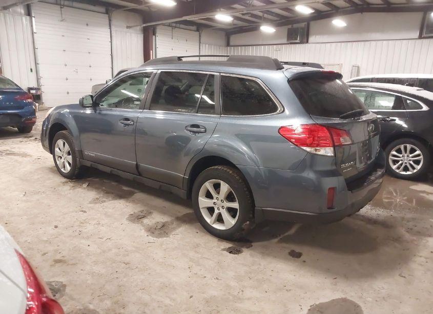 Photo 3 of 2013 Subaru Outback 2.5I PREMIUM (VIN 4S4BRBCC0D3266540)