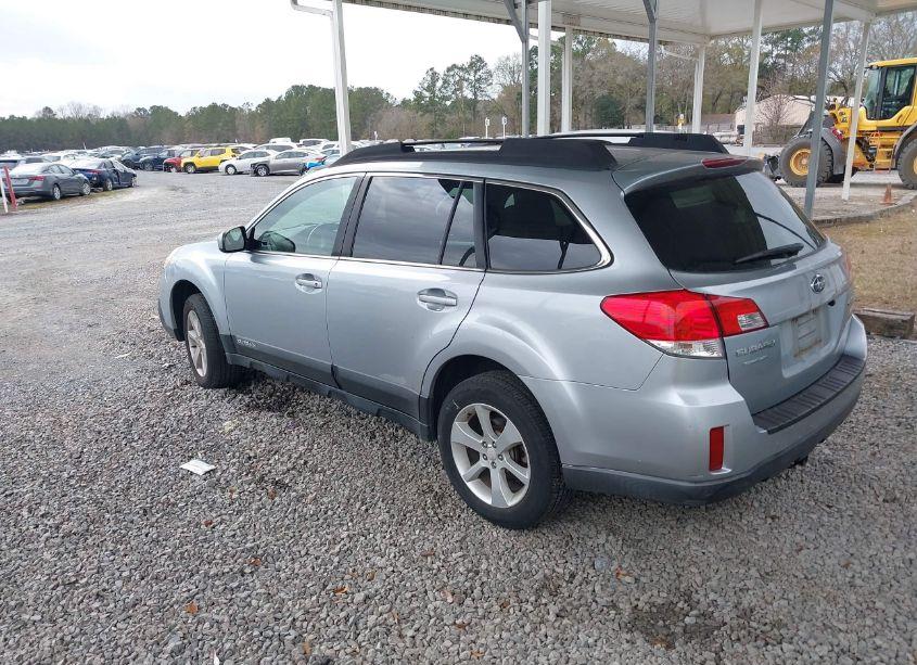 Photo 3 of 2013 Subaru Outback 2.5I PREMIUM (VIN 4S4BRBCC0D3324436)