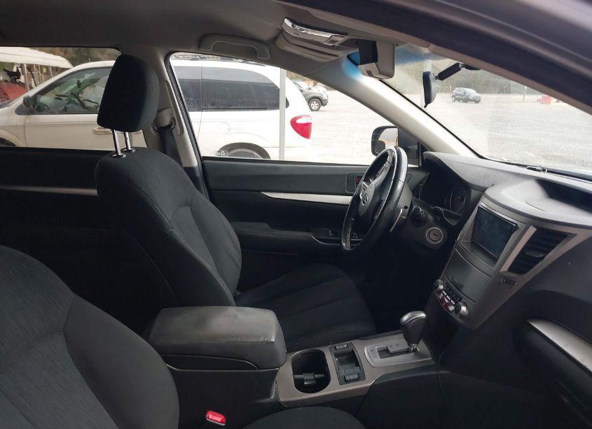 Photo 5 of 2013 Subaru Outback 2.5I PREMIUM (VIN 4S4BRBCC0D3324436)