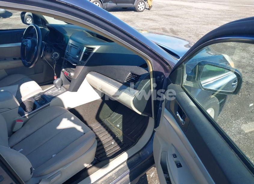 Photo 5 of 2014 Subaru Outback 2.5I PREMIUM (VIN 4S4BRBCC0E3309291)
