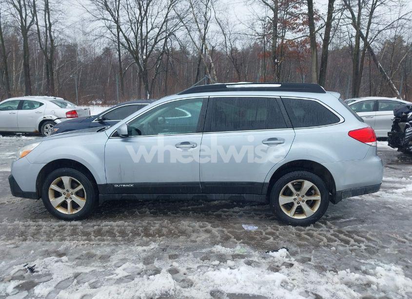 Photo 14 of 2014 Subaru Outback 2.5I PREMIUM (VIN 4S4BRBCC0E3319013)