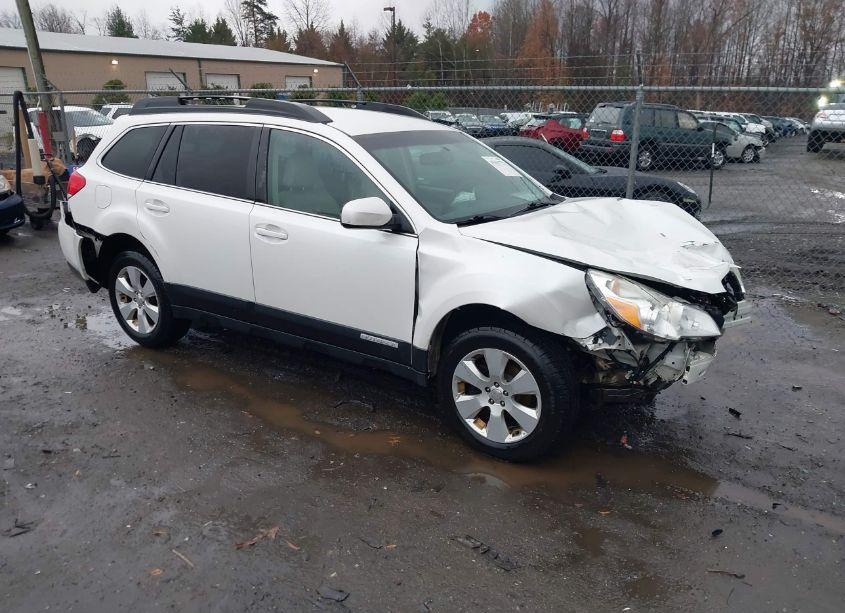 2011 Subaru Outback 2.5I PREMIUM (VIN 4S4BRBCC1B3425904) main photo