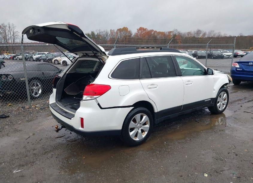 Photo 4 of 2011 Subaru Outback 2.5I PREMIUM (VIN 4S4BRBCC1B3425904)
