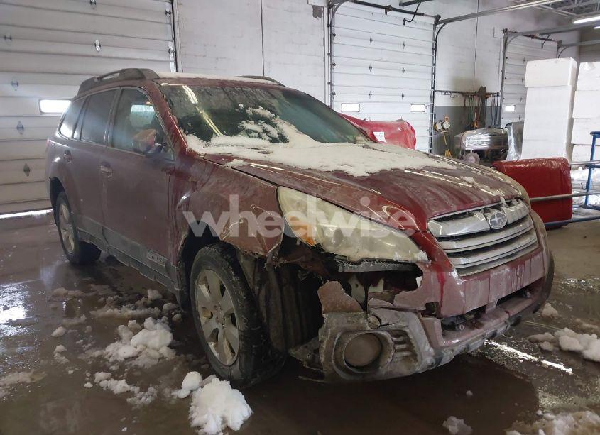 2014 Subaru Outback 2.5I PREMIUM (VIN 4S4BRBCC1E3217008) main photo