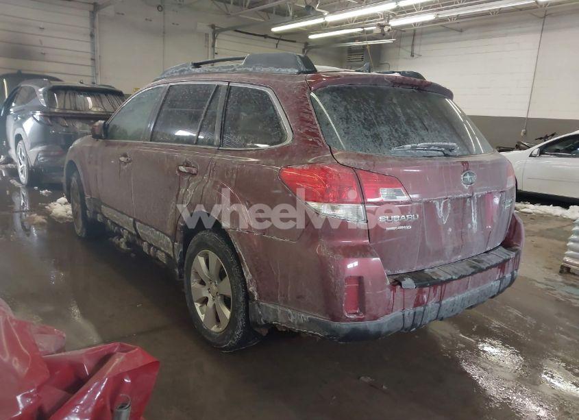 Photo 3 of 2014 Subaru Outback 2.5I PREMIUM (VIN 4S4BRBCC1E3217008)