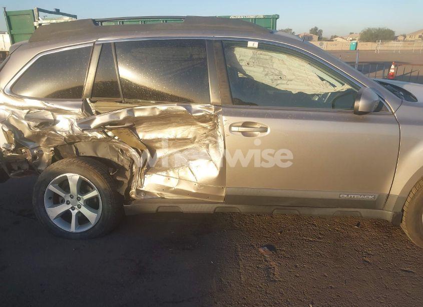 Photo 13 of 2014 Subaru Outback 2.5I PREMIUM (VIN 4S4BRBCC1E3242068)