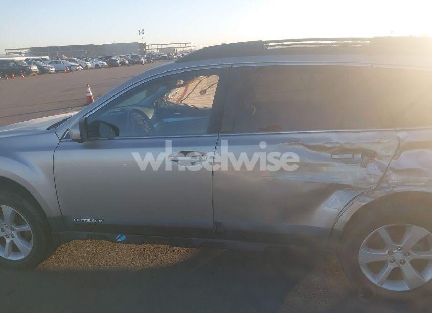 Photo 14 of 2014 Subaru Outback 2.5I PREMIUM (VIN 4S4BRBCC1E3242068)