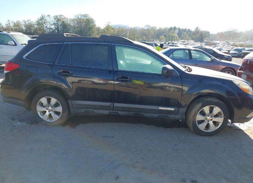 Photo 13 of 2011 Subaru Outback 2.5I PREMIUM (VIN 4S4BRBCC2B3332292)