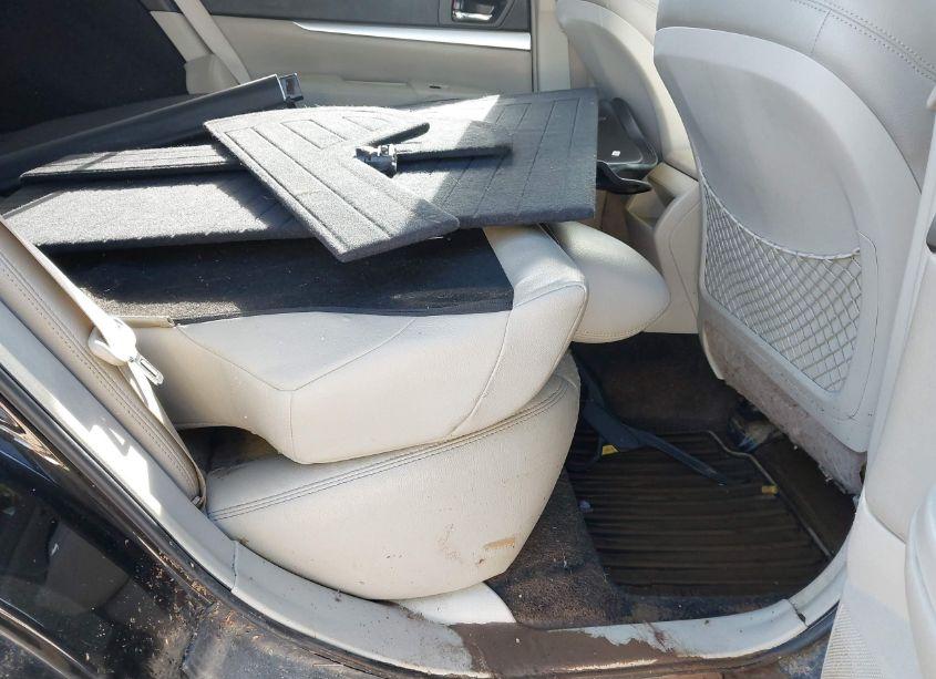 Photo 8 of 2011 Subaru Outback 2.5I PREMIUM (VIN 4S4BRBCC2B3332292)