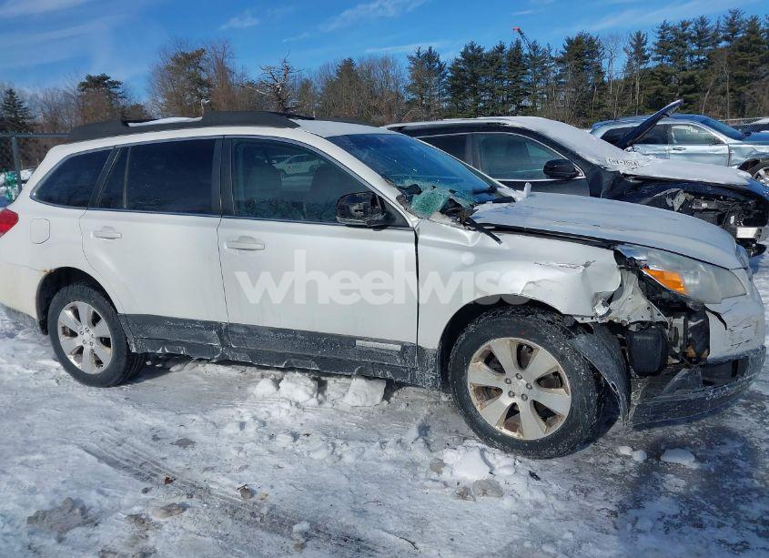 Photo 13 of 2011 Subaru Outback 2.5I PREMIUM (VIN 4S4BRBCC2B3346189)