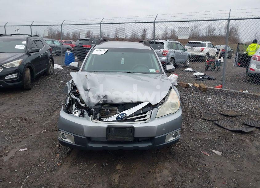Photo 13 of 2011 Subaru Outback 2.5I PREMIUM (VIN 4S4BRBCC2B3353935)