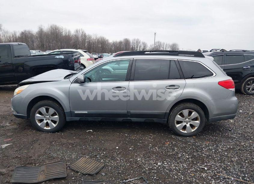 Photo 15 of 2011 Subaru Outback 2.5I PREMIUM (VIN 4S4BRBCC2B3353935)