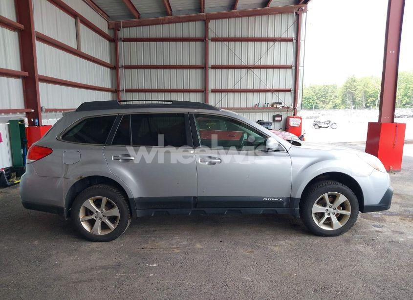 Photo 13 of 2013 Subaru Outback 2.5I PREMIUM (VIN 4S4BRBCC2D3201818)