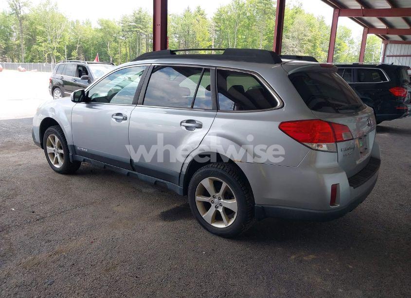 Photo 3 of 2013 Subaru Outback 2.5I PREMIUM (VIN 4S4BRBCC2D3201818)