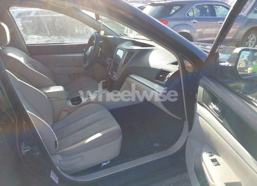 Photo 5 of 2013 Subaru Outback 2.5I PREMIUM (VIN 4S4BRBCC2D3298325)