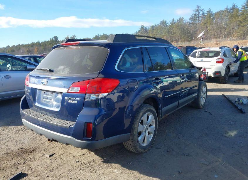 Photo 4 of 2010 Subaru Outback 2.5I PREMIUM (VIN 4S4BRBCC3A3324653)