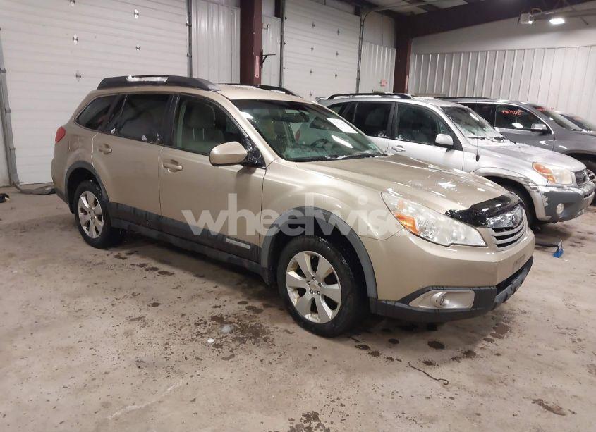 2010 Subaru Outback 2.5I PREMIUM (VIN 4S4BRBCC3A3338262) main photo