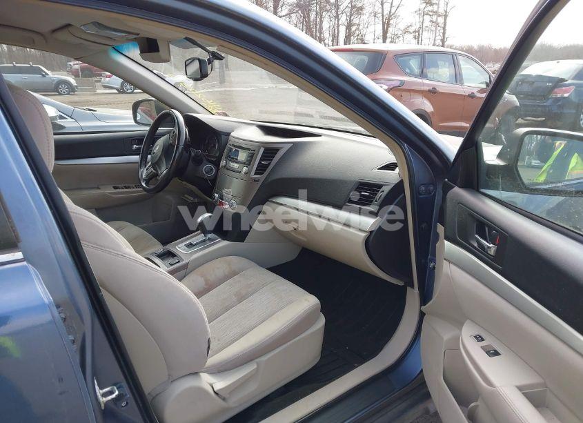 Photo 5 of 2013 Subaru Outback 2.5I PREMIUM (VIN 4S4BRBCC3D3207353)