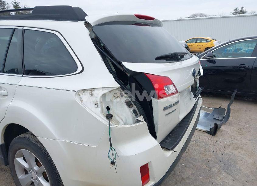 Photo 18 of 2014 Subaru Outback 2.5I PREMIUM (VIN 4S4BRBCC3E3263620)