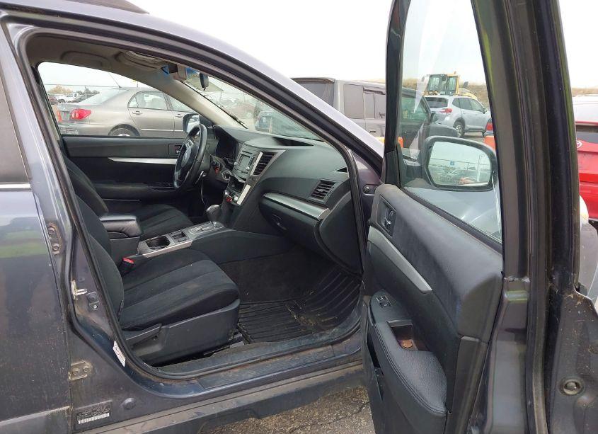 Photo 5 of 2014 Subaru Outback 2.5I PREMIUM (VIN 4S4BRBCC3E3291790)