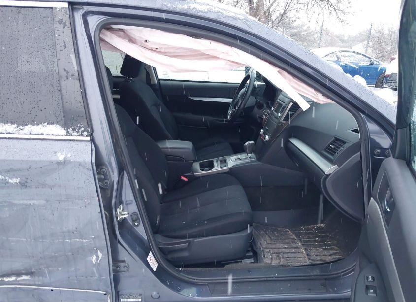 Photo 5 of 2014 Subaru Outback 2.5I PREMIUM (VIN 4S4BRBCC3E3306823)