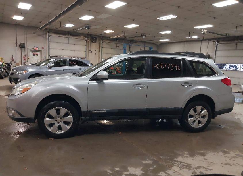 Photo 14 of 2012 Subaru Outback 2.5I PREMIUM (VIN 4S4BRBCC4C3229702)