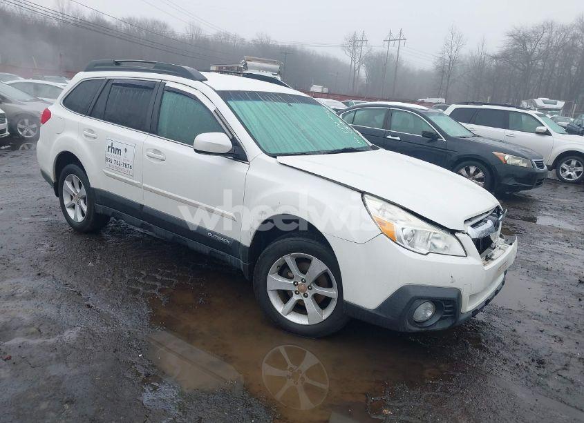 2014 Subaru Outback 2.5I PREMIUM (VIN 4S4BRBCC4E3255896) main photo