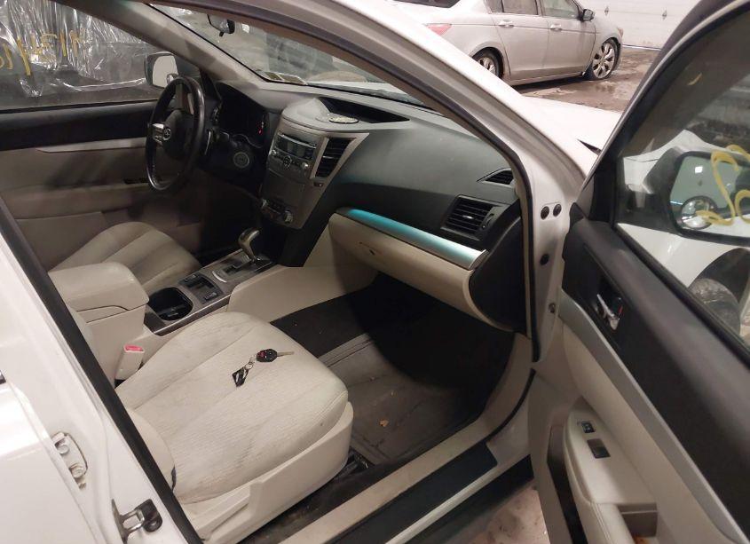 Photo 5 of 2011 Subaru Outback 2.5I PREMIUM (VIN 4S4BRBCC5B3420916)