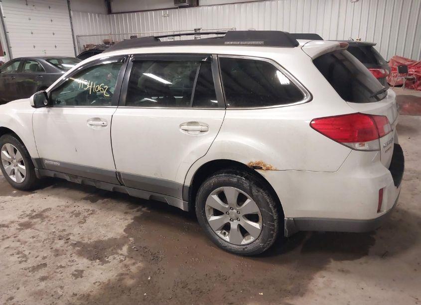 Photo 6 of 2011 Subaru Outback 2.5I PREMIUM (VIN 4S4BRBCC5B3420916)