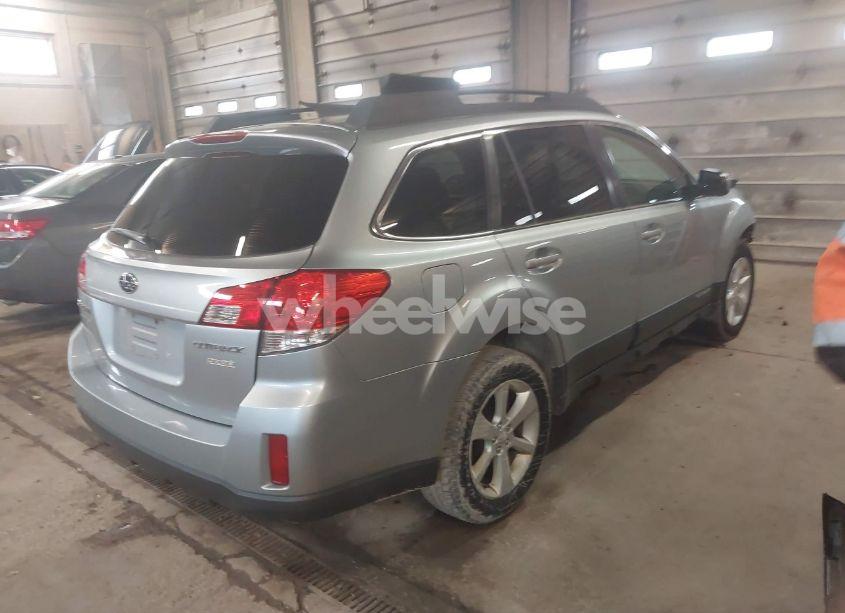 Photo 4 of 2013 Subaru Outback 2.5I PREMIUM (VIN 4S4BRBCC5D3259065)